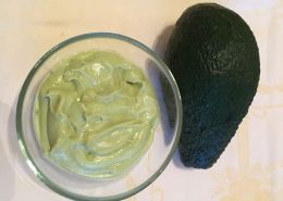 avocado-ricette-di-mina-in-cucina-kriya-yoga-evolution-busto